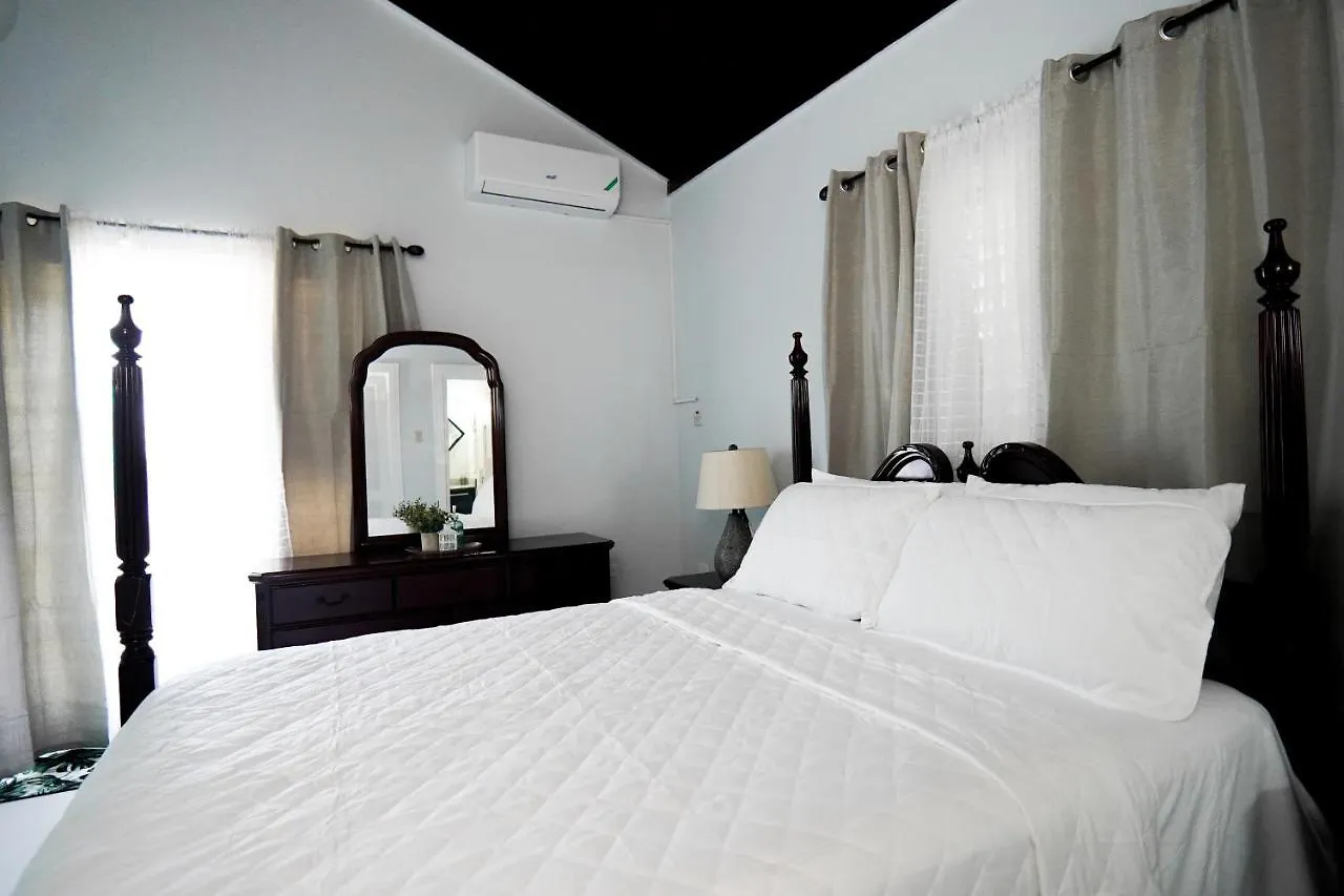 Lola'S Tropical Oasis Apartamento Montego Bay